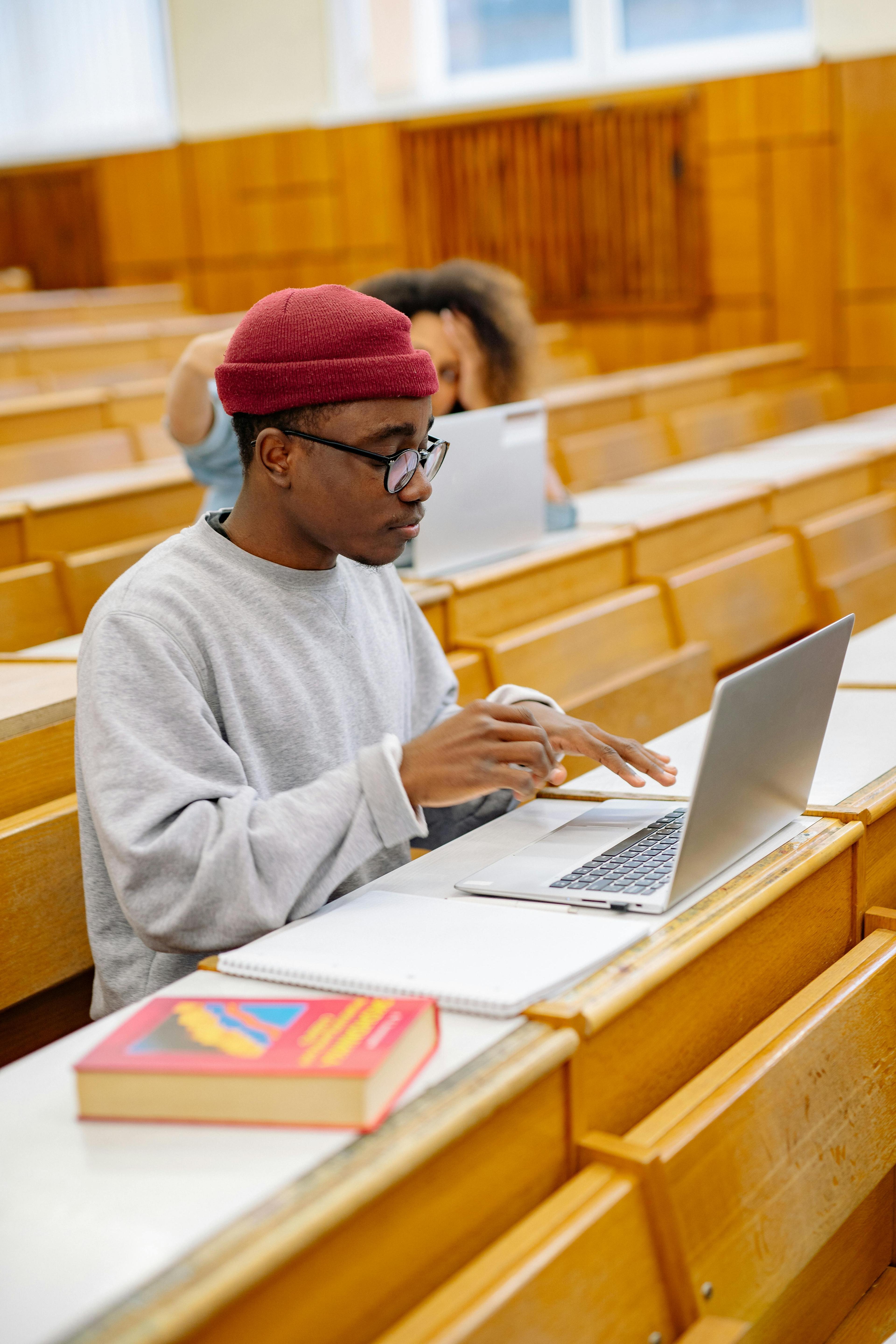 Learner studying online with flexible digital learning support